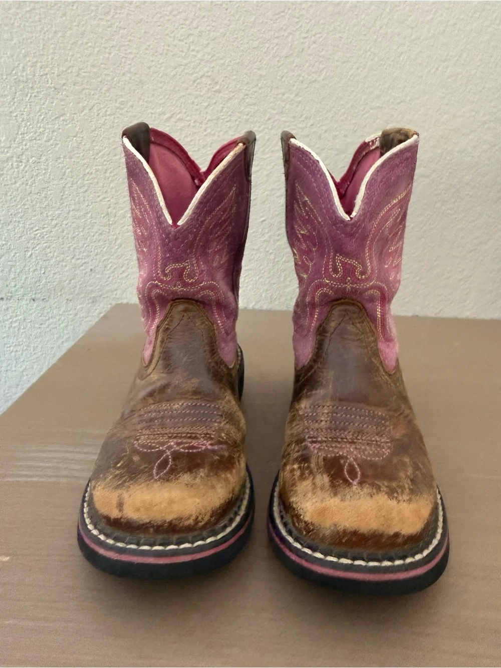 Ariat fatbaby thunderbird
